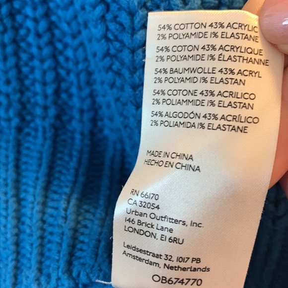 Sweater - Picture 3 of 3